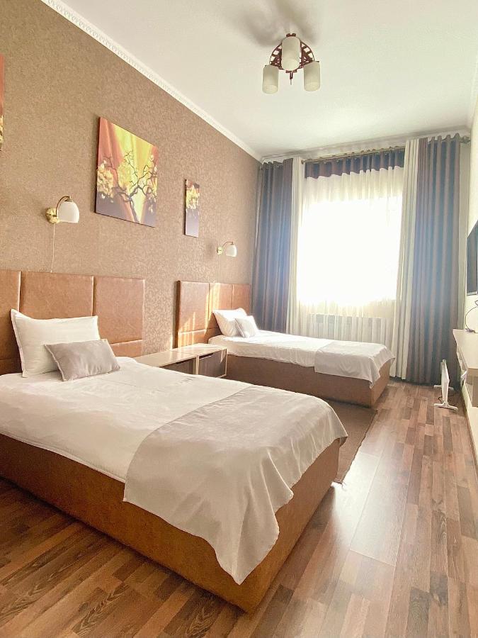 Caravan Hotel Karakol Exterior photo